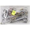 Image 1 : BAG OF SCISSORS.