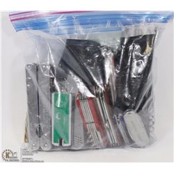 BAG OF ASSORTED POCKET KNIVES