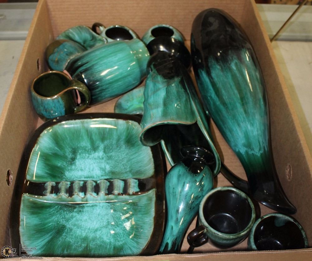 Large Estate Flat Of Blue Mountain Pottery