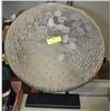 Image 1 : 18 INCH ROUND DECORATIVE DISPLAY W STAND