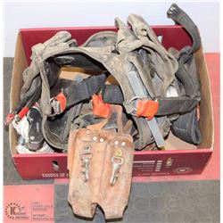 TOOL POUCH WITH TOOLS