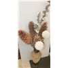 Image 1 : FLOWER VASE WITH ARRANGMENT