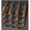 Image 1 : 9 BOTTLE WINE RACK