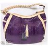Image 2 : "CARLO G" PURSE.