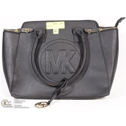 MK PURSE.