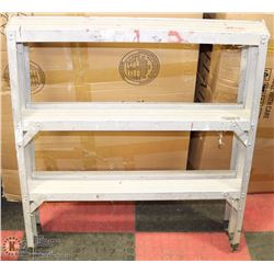 ALUMINUM 3 STEP LADDER