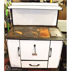 VINTAGE GAS STOVE