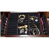 Image 4 : LARGE ESTATE JEWELLERY BOX WITH CONTENTS