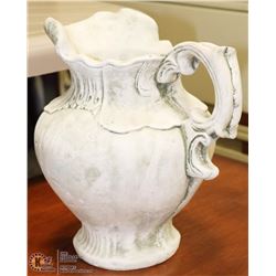 HEAVY SHOWHOME #'D VASE