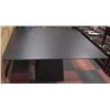 Image 1 : BLACK SQUARE PEDESTAL TABLE