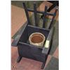 Image 1 : GARDEN WOOD PLANTER/HOLDER