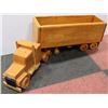 Image 2 : 24" WOOD CRAFT TRUCK.