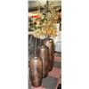 Image 1 : LOT OF 3 SHOWHOME FLOOR VASES WITH FALL SILK