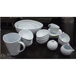 24 PIECE NIGELA LAWSON MIXING BOWL SET, WITH DESSE