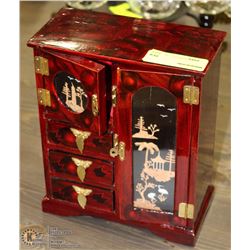 ESTATE JEWELLERY BOX