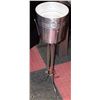Image 1 : SHOWHOME CHAMPAGNE WINE BUCKET WITH STAND