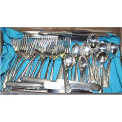 ESTATE TRAY OF SILVERWARE