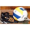 Image 1 : NEW RAWLINGS SOCCER CLEATS SIZE 5 WITH MACGREGOR