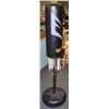 Image 1 : EVERLAST STAND UP PUNCHING BAG.