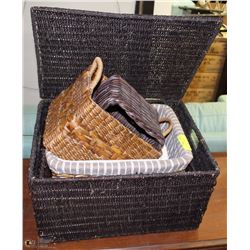 LOT OF ASSORTED WICKER BASKETS.