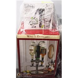 LIQUOR CAROUSEL WITH 3PC SHAKER SET
