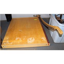 COMMERCIAL PAPER CUTTER