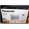 Image 1 : PANASONIC NN=SG656W MICROWAVE OVEN 1.3CUFT 1100W.