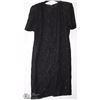 Image 1 : LADIES HAND BEADED EVENING DRESS SIZE MEDIUM