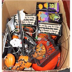 #40)LARGE BOX WITH HALLOWEEN ITEMS INCL STRING