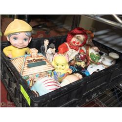 TOTE WITH ESTATE COLLECTIBLES INCL RAGGEDY ANN
