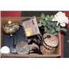 Image 1 : BOX WITH LARGE MAKE UP/JEWELLERY CASE, CANDLE
