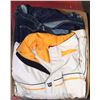 Image 1 : BOX W/MEN'S SIZE 46 DENIM BIB-STYLE