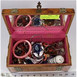 ESTATE BOX OF JEWELLERY & SALT SHAKERS & MORE.