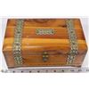 Image 3 : ESTATE BOX OF JEWELLERY & SALT SHAKERS & MORE.