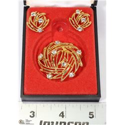VINTAGE ESTATE BROOCH AND EARRINGS.