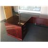 Image 2 : MAHOGANY U-SHAPED EXECUTIVE OFFICE SUITE WITH DESK, CREDENZA, BRIDGE AND HUTCH