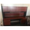 Image 2 : L-SHAPED MAHOGANY TOP DESK WITH MATCHING CREDENZA WITH HUTCH