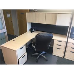 MAPLE CORNER DESK WITH HUTCH