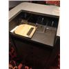 Image 2 : 36" MARBLE TOP DRY BAR