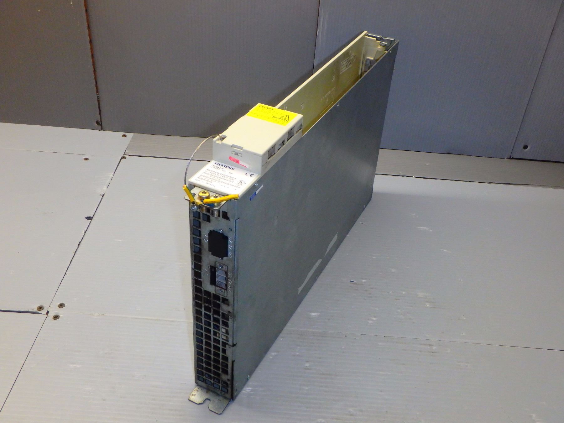 Siemens SIMODRIVE LT-Modul INT. 25A 6SN1123-1AA00-0BA0 Leistungsmodul – Werkzeugmaschinen Ersatzteile | Qualität & Zuverlässigkeit Siemens SIMODRIVE LT-Modul INT. 25A 6SN1123-1AA00-0BA0 Leistungsmodul – Werkzeugmaschinen Ersatzteile | Qualität & Zuverlässigkeit