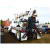 Image 2 : 1998 IHC 4900 SINGLE AXLE PICKER TRUCK