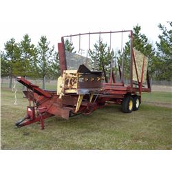NEW HOLLAND 1044 BALE WAGON