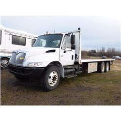 2003 INTERNATIONAL 4400 TANDEM AXLE DIESEL TRUCK
