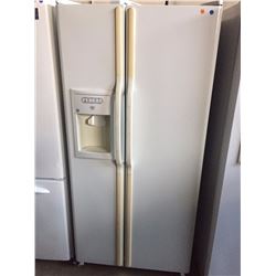 GE SIDE X SIDE 33" WHITE FRIDGE