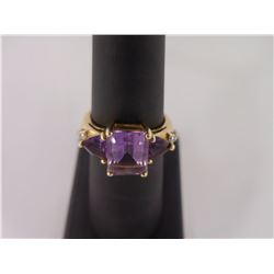 sz 6 - 10KT Gold Amethyst Ring