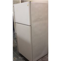 GE WHITE FRIDGE, FREEZER TOP