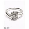 Image 1 : STERLING SILVER 7 DIAMOND FLORAL SHAPE RING