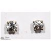 Image 1 : 14KT WHITE GOLD WHITE SAPPHIRE STUD EARRINGS
