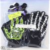 Image 1 : 6 PACK OF YOUTH/ADULT HALLOWEEN SAFETY GLOVES