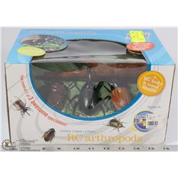 DISCOVERY KIDS CREEPY CRAWLY CRITTERS